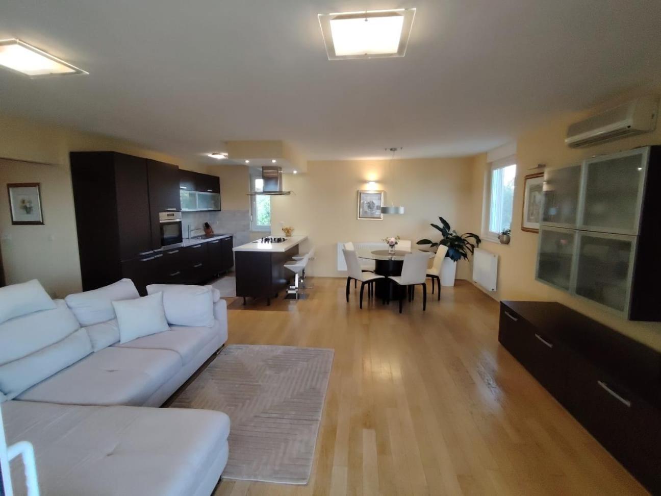 Luxury Beach Apartment Biograd Na Moru Eksteriør billede