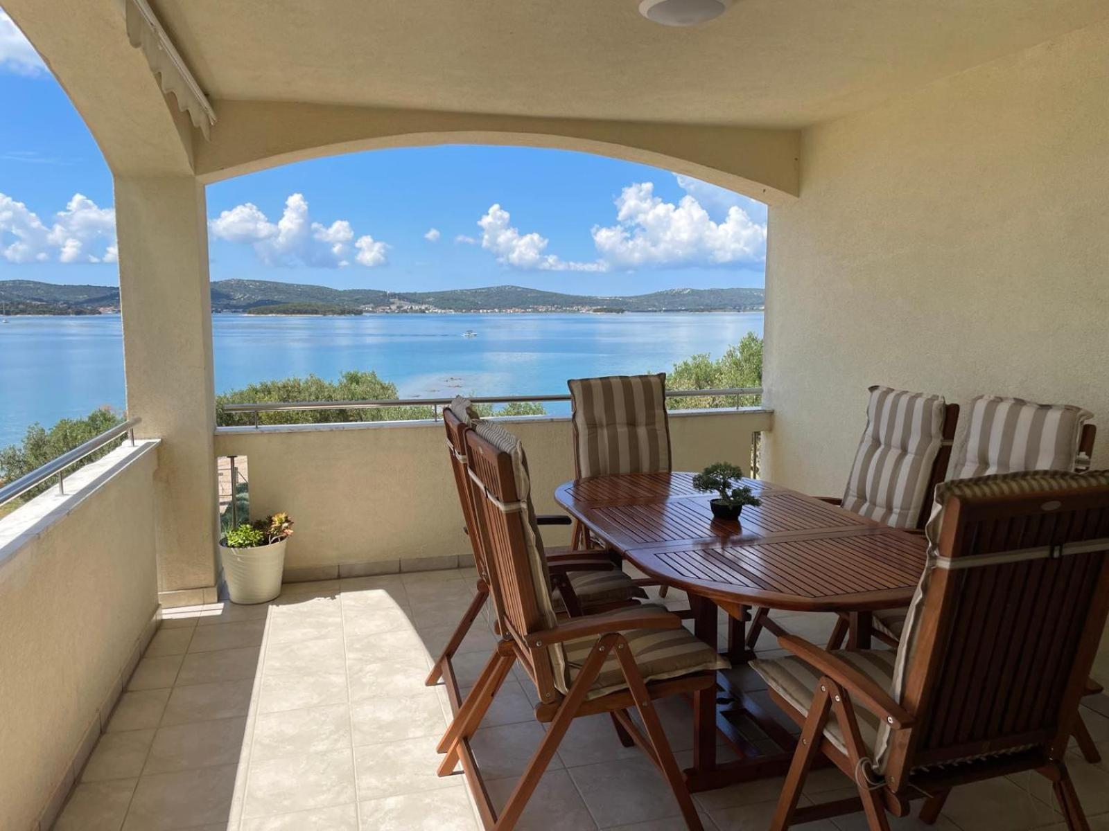 Luxury Beach Apartment Biograd Na Moru Eksteriør billede