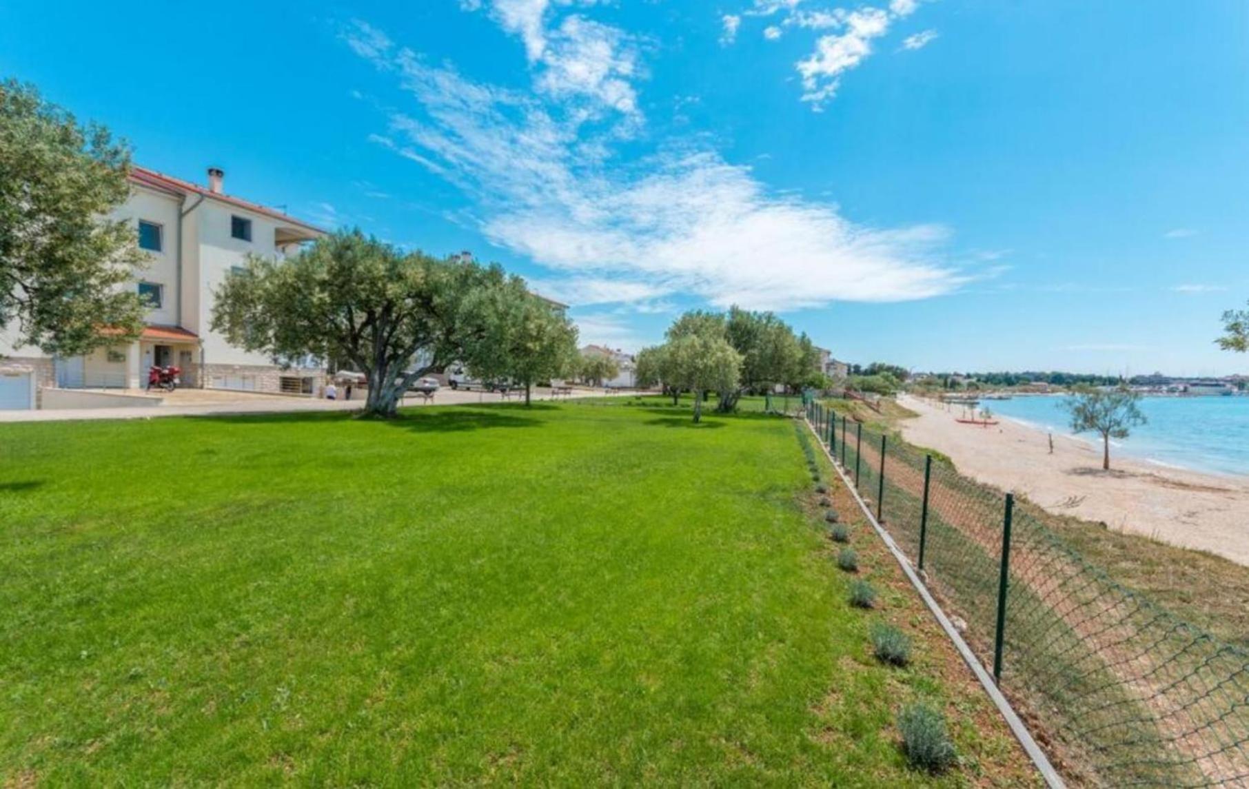 Luxury Beach Apartment Biograd Na Moru Eksteriør billede
