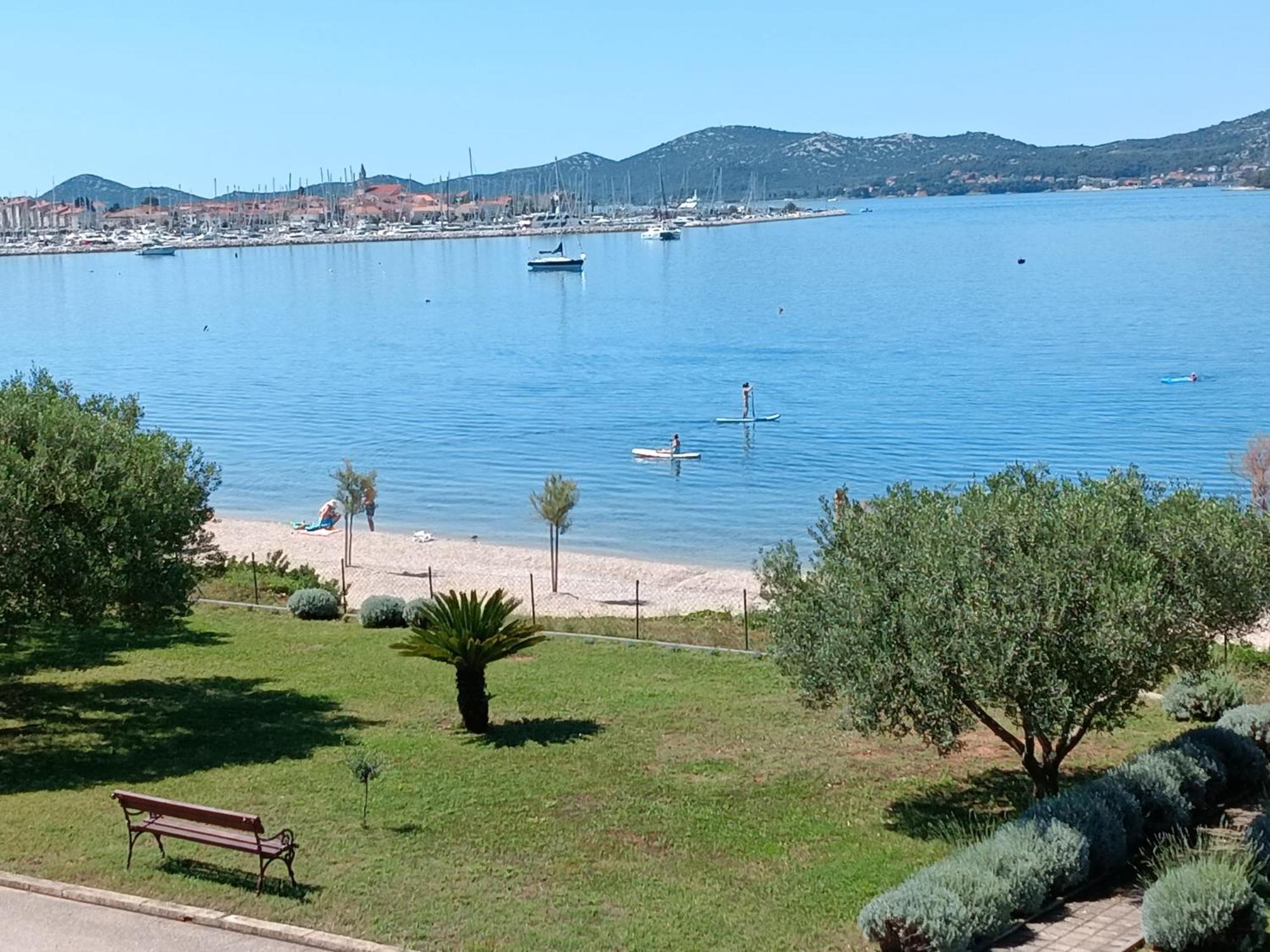 Luxury Beach Apartment Biograd Na Moru Eksteriør billede